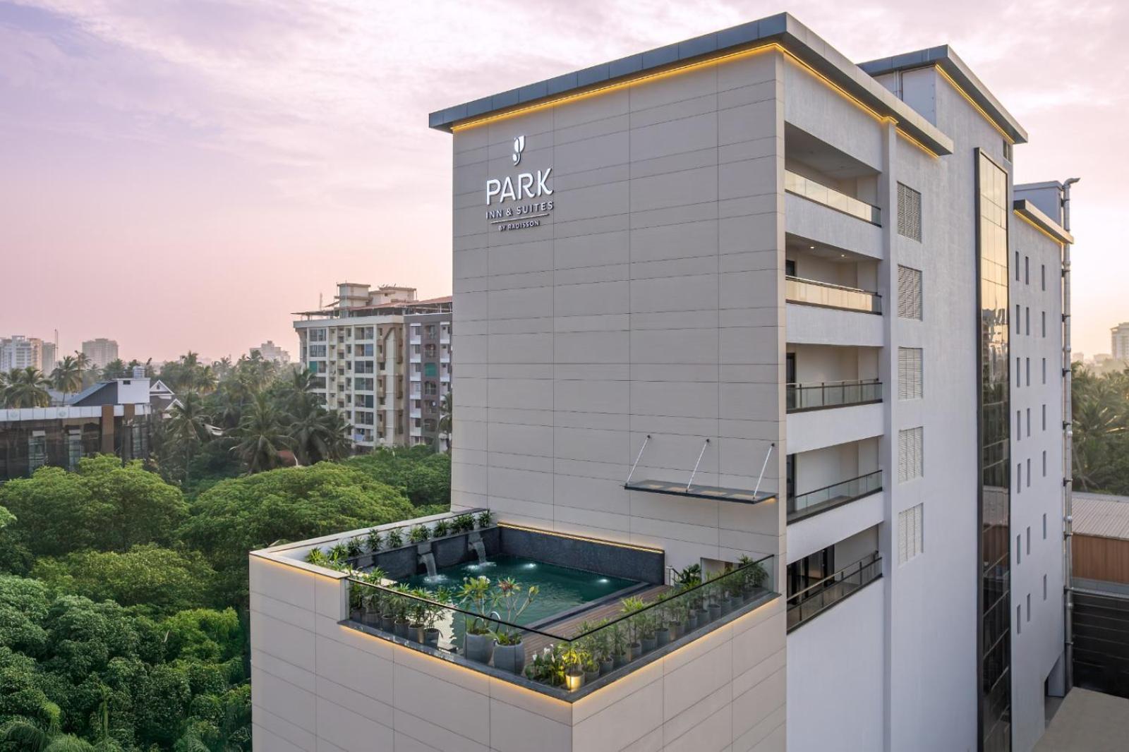 Park Inn & Suites By Radisson Thrissur East Fort Exteriör bild