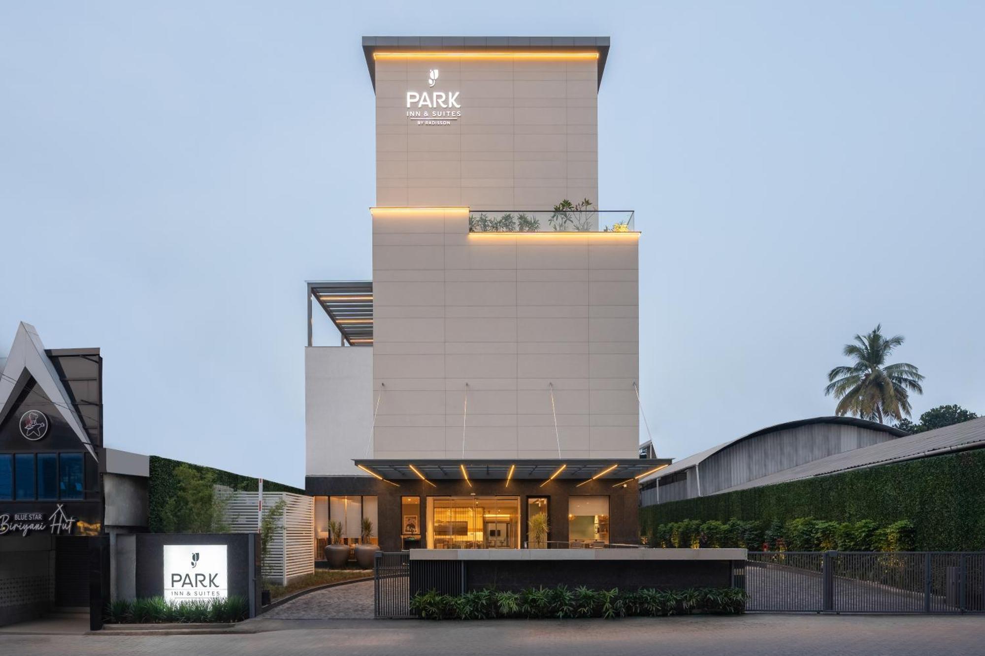 Park Inn & Suites By Radisson Thrissur East Fort Exteriör bild