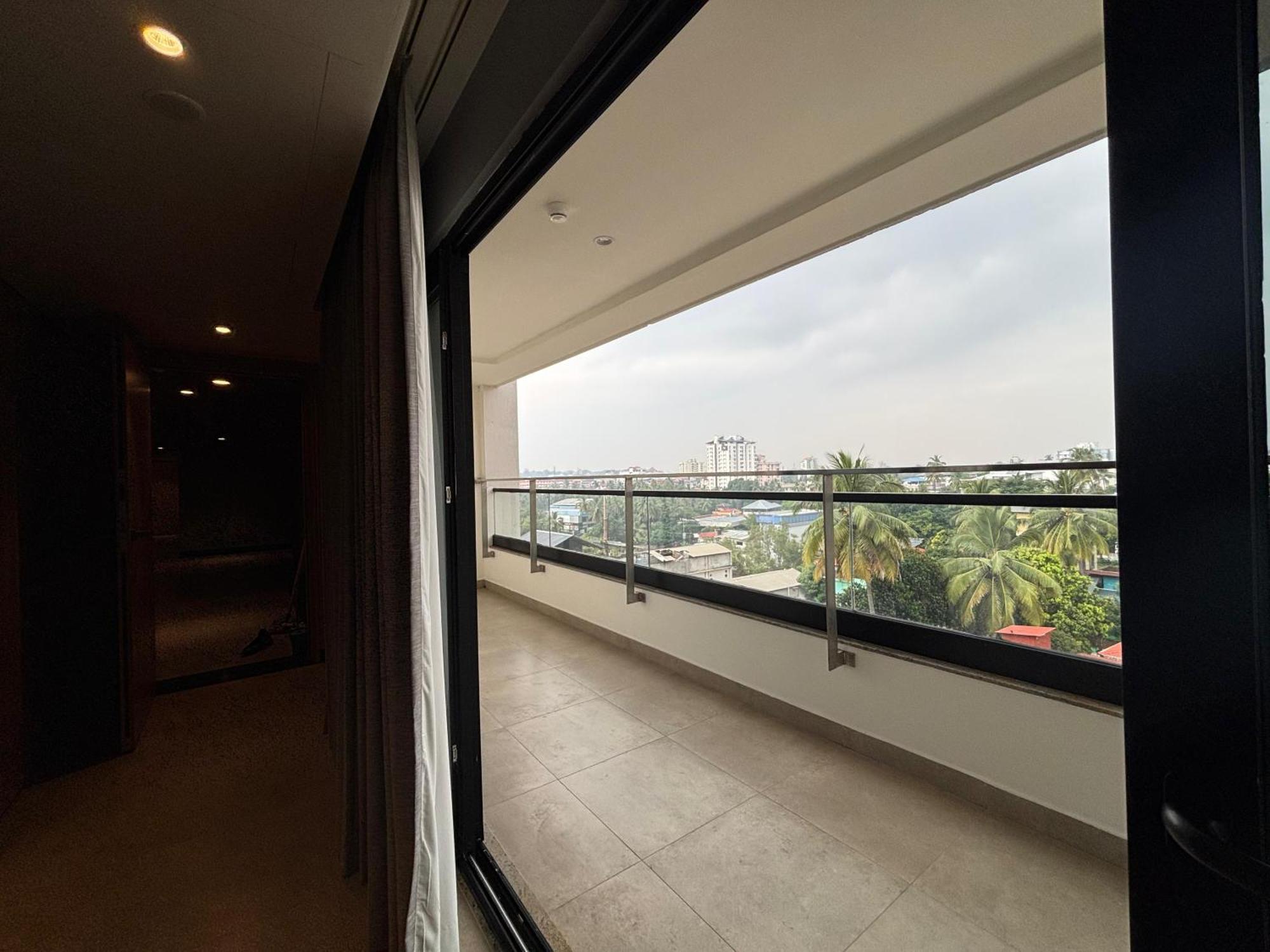 Park Inn & Suites By Radisson Thrissur East Fort Exteriör bild