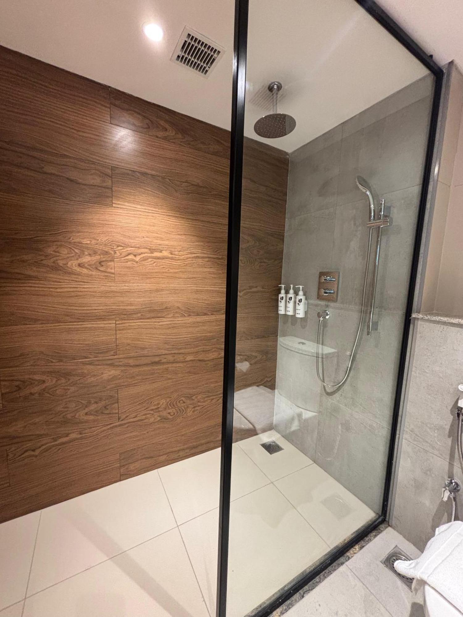 Park Inn & Suites By Radisson Thrissur East Fort Exteriör bild