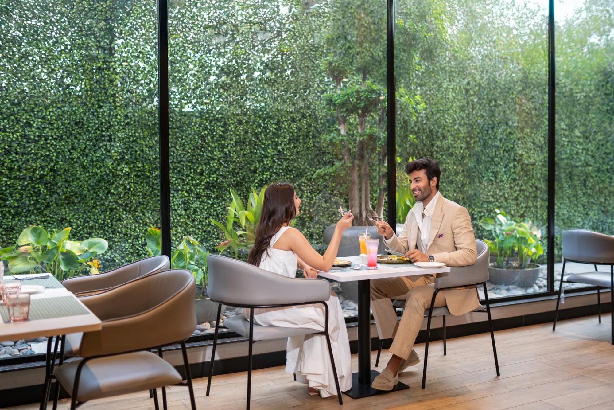 Park Inn & Suites By Radisson Thrissur East Fort Exteriör bild